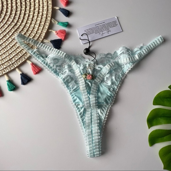 For Love And Lace Chantilly Lace Thong Panty Baby Blue Large NEW - Picture 6 of 8